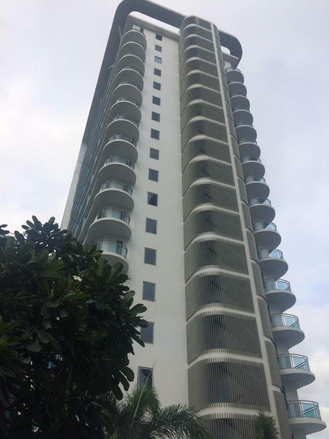 מנילה Azure Urban Resort Residence R&C - Paranaque מראה חיצוני תמונה